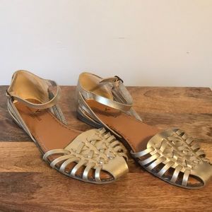 American eagle sandals